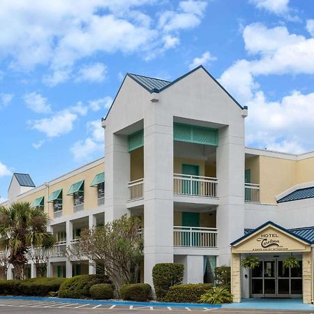 Hotel Carolina A Days Inn By Wyndham Хилтън Хед Айлънд Екстериор снимка