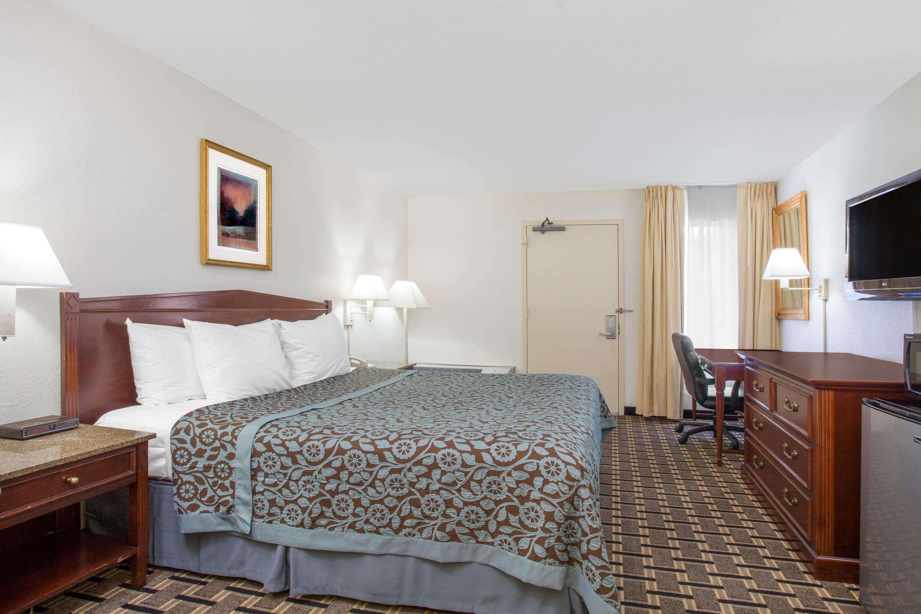 Hotel Carolina A Days Inn By Wyndham Хилтън Хед Айлънд Екстериор снимка